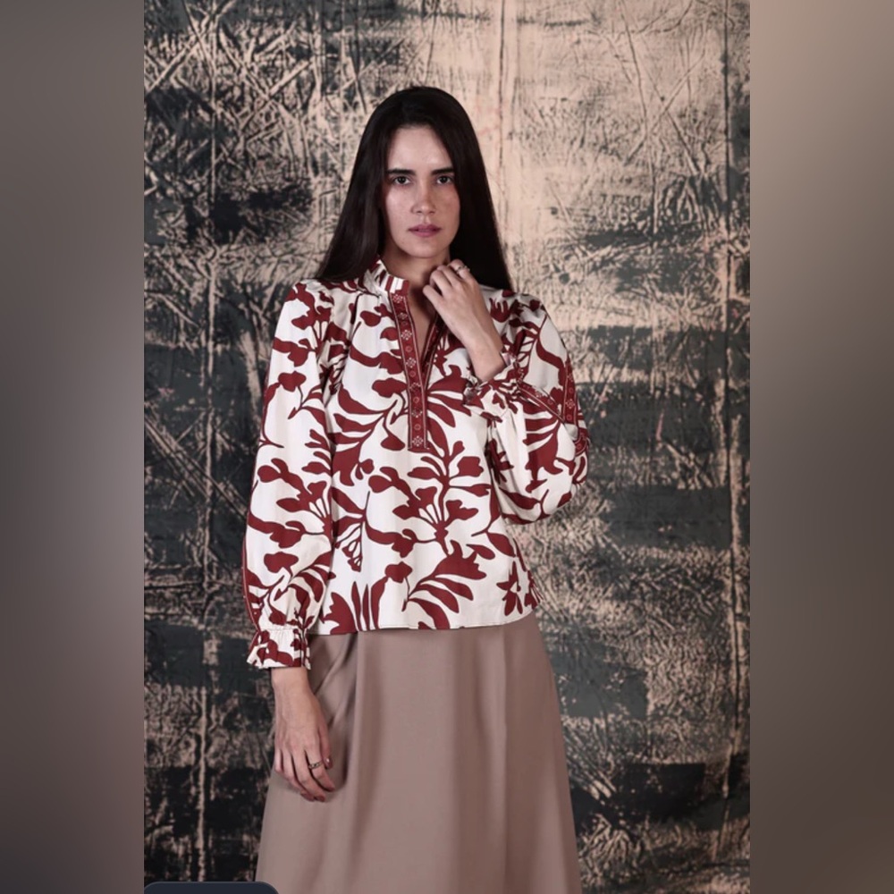 NWT - MAUDE VIVANTE RUST FOLIAGE ASHLEY TOP small